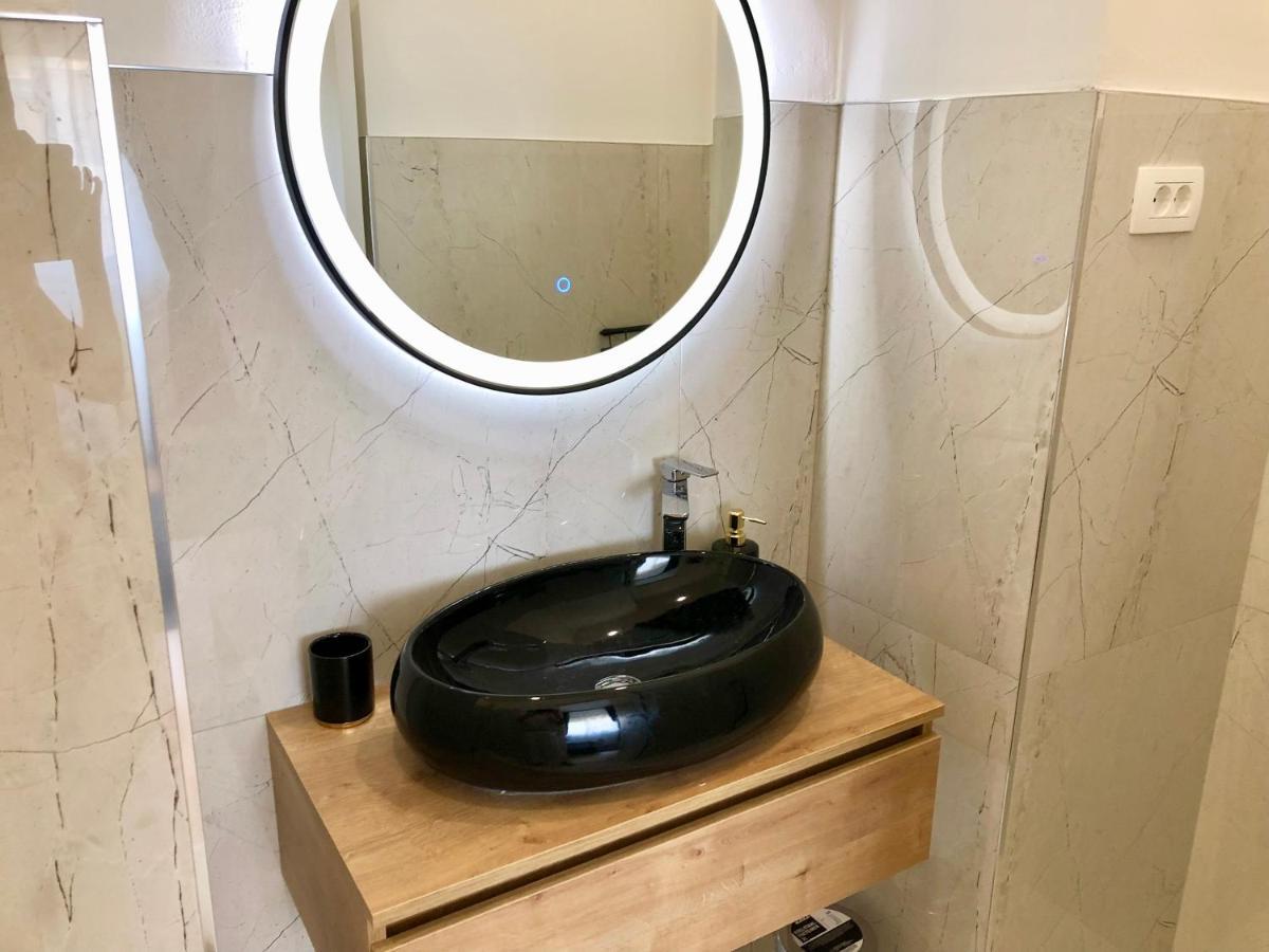 Hedone Luxury With Free Parking Apartment Pula