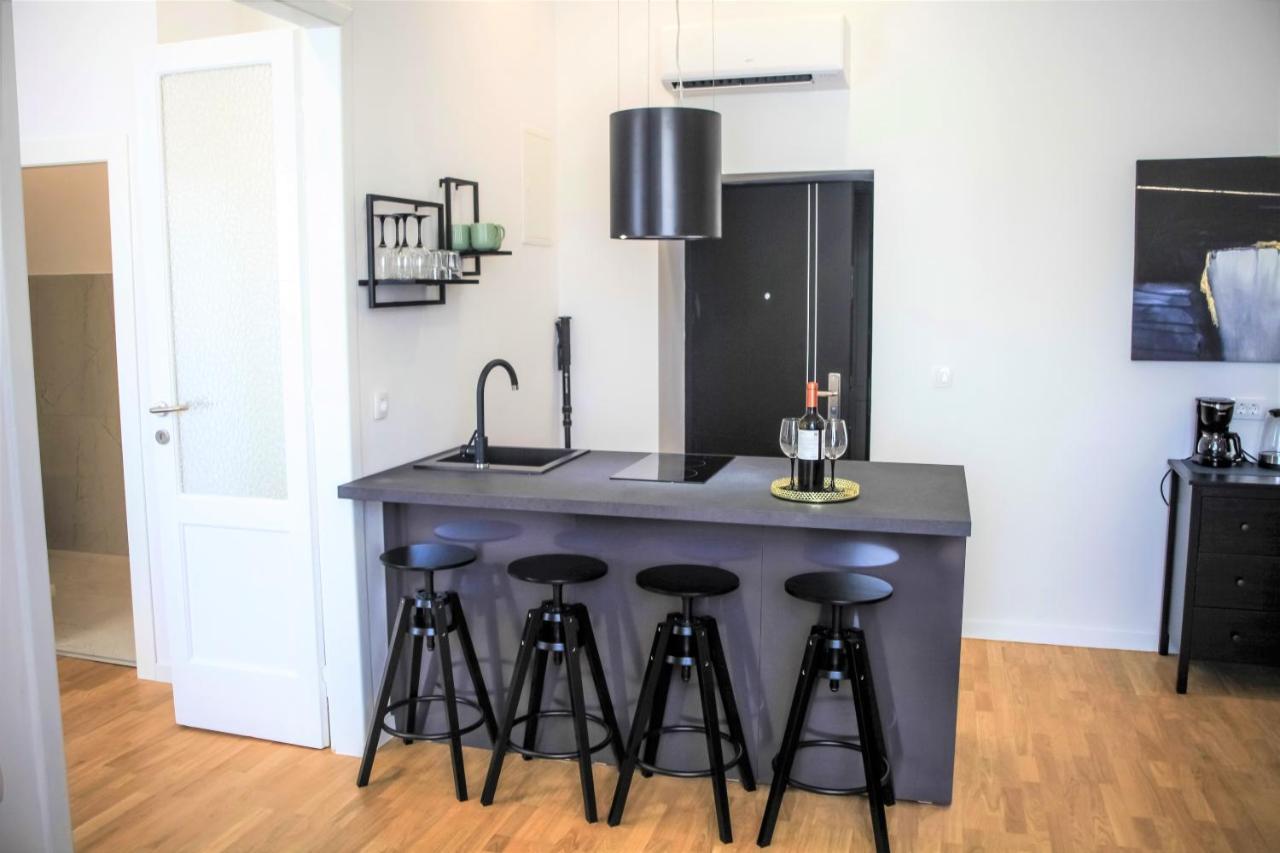 Hedone Luxury With Free Parking Apartment